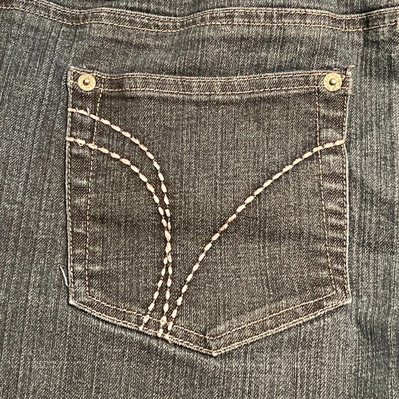 Mixit Blue Denim Capri Pants Stretch Women's 16 D11-841 - Picture 3 of 9